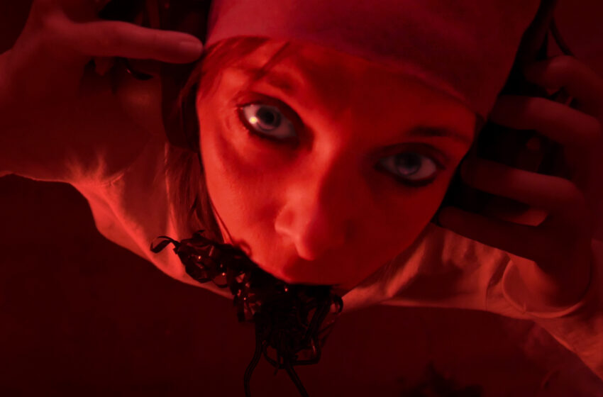  Online il trailer di 1485kHz (Se otto ore), l’horror politico che indaga le ombre del sistema